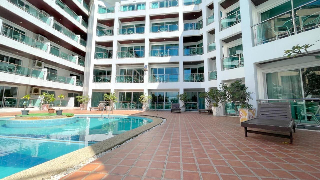 Dragon Beach Resort , Jomtien Beach Pattaya Exterior photo