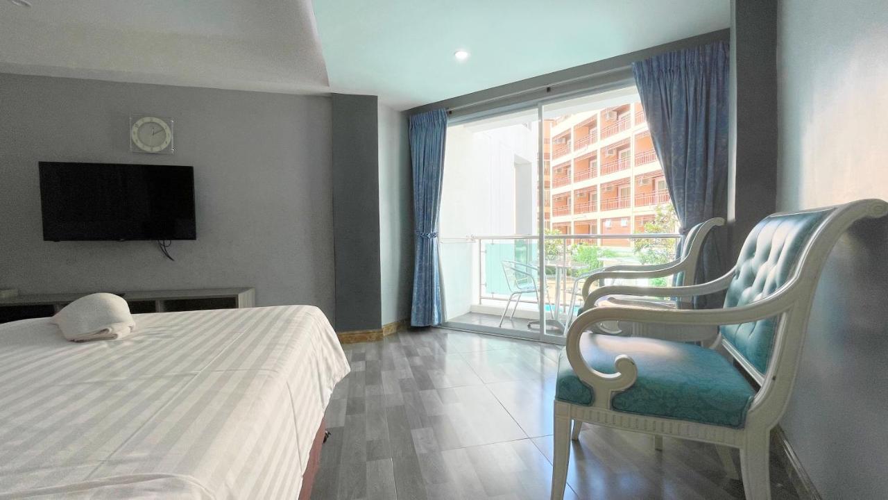 Dragon Beach Resort , Jomtien Beach Pattaya Exterior photo