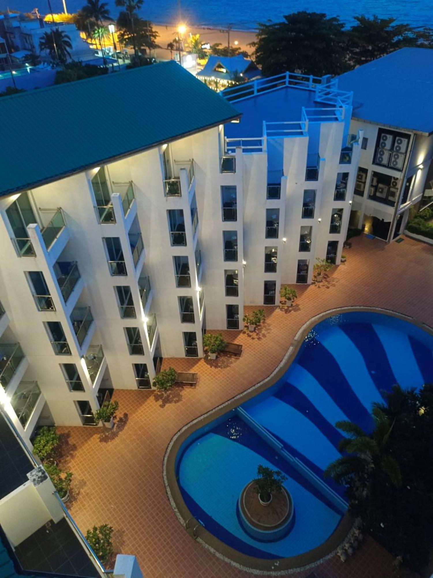 Dragon Beach Resort , Jomtien Beach Pattaya Exterior photo